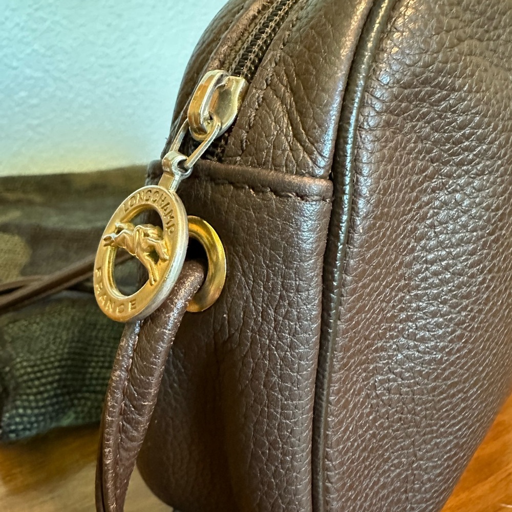Vintage  Longchamp pebbled, leather brown shoulder bag - Picture 8 of 14
